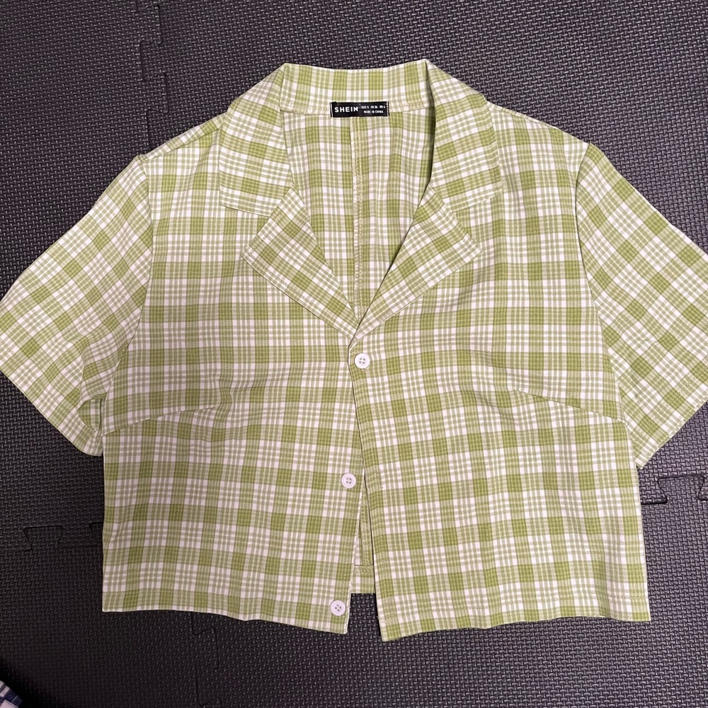 Shein Cropped Button Up